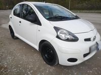 Gebraucht Toyota Aygo 68 PS (50 kW) 2009 Weiß Kleinwagen