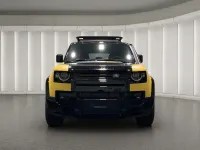 Neu Land Rover Defender 349 PS (256 kW) 2026 Deep sandglow yellow metallic SUV