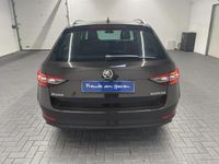 Gebraucht Skoda Superb Style 190 PS (139 kW) 2017 Braun (magneticbraunmet.) Kombi