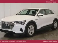 Gebraucht Audi e-tron Sport 300 kW (408 PS) 2023 Gletscherweiã metallic SUV