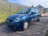 Gebraucht Renault Clio II 98 PS (72 kW) 2002 Blau Kleinwagen
