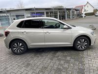Gebraucht VW Polo Move 95 PS (69 kW) 2024 Ivory silver Limousine
