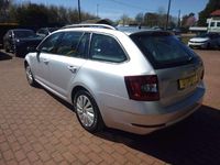 Gebraucht Skoda Octavia Ambition 110 PS (80 kW) 2017 Brilliantsilber metallic Kombi