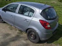 Używany Opel Corsa Edition 90 KM (66 kW) 2009 Srebrny Hatchback
