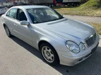 Second-hand Mercedes E220 Elegance 95 CP (69 kW) 2004 Argintiu Berlinǎ