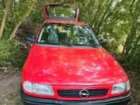 Gebraucht Opel Astra 125 PS (91 kW) 1995 Rot Kleinwagen