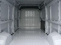 Gebraucht Opel Movano 140 PS (102 kW) 2023 Weiss Van