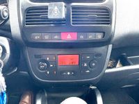 Gebraucht Fiat Doblò 120 PS (88 kW) 2011 Weiß Van / Kleinbus