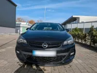 Używany Opel Astra OPC 170 KM (125 kW) 2014 Czarny Sedan/Limuzyna