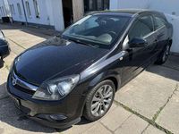 Gebraucht Opel Astra GTC Sport 179 PS (131 kW) 2010 Saphirschwarz mineraleffekt Coupé