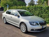 Gebraucht Skoda Superb 140 PS (102 kW) 2015 Silber Limousine