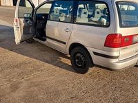 Second-hand VW Sharan 116 CP (85 kW) 2002 Gri Monovolum