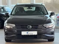 Gebraucht VW Passat 140 PS (102 kW) 2023 Grau Kombi