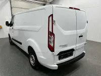 Gebraucht Ford 300 105 PS (77 kW) 2022 Weiß Van