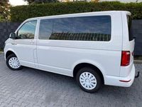 Gebraucht VW Caravelle 102 PS (75 kW) 2017 Weiß Van