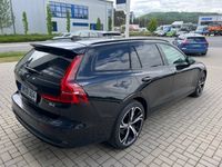 Gebraucht Volvo V60 Plus 197 PS (144 kW) 2024 Schwarz Kombi