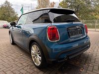 Gebraucht Mini Cooper 136 PS (100 kW) 2023 Blau Kleinwagen