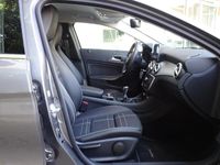gebraucht Mercedes GLA180 URBAN NAVI BI-XENON PTS AKT SITZHZ ALU