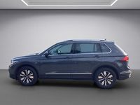 Gebraucht VW Tiguan Move 150 PS (110 kW) 2024 Grau / delfingrau (metallic) SUV