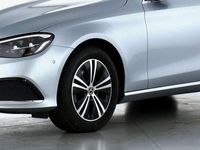 Gebraucht Mercedes E220 Avantgarde 194 PS (142 kW) 2022 Hightechsilber metallic Kombi