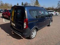 Gebraucht Dacia Dokker Lauréate 90 PS (66 kW) 2017 Blau Van / Kleinbus