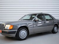 Gebraucht Mercedes 230 132 PS (97 kW) 1992 Braun Limousine