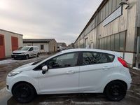 Gebraucht Ford Fiesta 60 PS (44 kW) 2015 Weiß Limousine