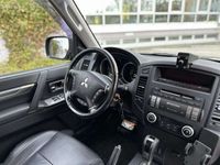 gebraucht Mitsubishi Pajero 3.2 DI-D Invite AUT Klima