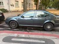 Gebraucht VW Bora 106 PS (77 kW) 2001 Grau Limousine