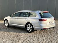 Gebraucht VW Passat Elegance 200 PS (147 kW) 2022 Scale silver metallic Kombi