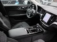 Gebraucht Volvo V60 Core 349 PS (256 kW) 2025 Schwarz Kombi