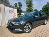 Gebraucht VW Passat 120 PS (88 kW) 2018 Grau Kombi