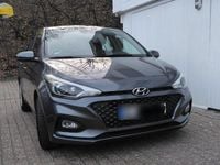 Gebraucht Hyundai i20 Active 101 PS (74 kW) 2018 Grau Kleinwagen