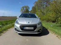 Gebraucht Peugeot 208 Active 99 PS (72 kW) 2016 Grau Kleinwagen
