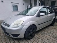 Gebraucht Ford Fiesta 80 PS (58 kW) 2005 Silber Kleinwagen