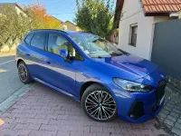 Gebraucht BMW 225 Active Tourer Sport Line 245 PS (180 kW) 2022 Blau Van / Kleinbus