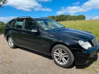 Gebraucht Mercedes C180 Elegance 143 PS (105 kW) 2003 Schwarz Kombi