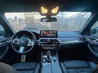 Gebraucht BMW 530 Performance 286 PS (210 kW) 2023 Grau Kombi