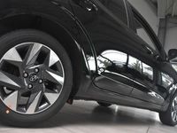 Neu Hyundai i10 Advanced 79 PS (58 kW) 2025 Schwarz metallic Kleinwagen