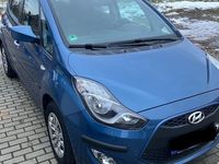 Gebraucht Hyundai ix20 Trend 90 PS (66 kW) 2016 Blau Kleinwagen