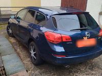 Gebraucht Opel Astra 103 PS (75 kW) 2011 Blau Kombi