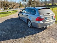 Gebraucht BMW 320 163 PS (119 kW) 2006 Blau Kombi