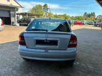Gebraucht Opel Astra 103 PS (75 kW) 2003 Silber Limousine