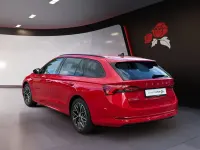 Gebraucht Skoda Octavia Clever 150 PS (110 kW) 2022 Rot Kombi