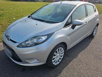Gebraucht Ford Fiesta 95 PS (69 kW) 2010 Silber Kleinwagen
