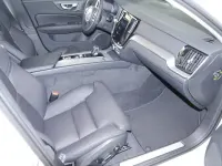 Gebraucht Volvo V60 Plus 197 PS (144 kW) 2024 Weiß Kombi
