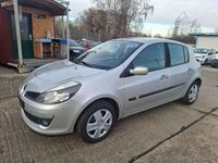 Gebraucht Renault Clio Dynamique 111 PS (81 kW) 2006 Platingrau Kleinwagen
