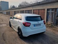 Gebraucht Mercedes A180 183 PS (134 kW) 2012 Weiß Kleinwagen