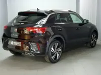 Second-hand VW T-Roc R-line 150 CP (110 kW) 2025 Negru SUV