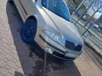 Używany Skoda Octavia 140 KM (102 kW) 2004 Żółty Kombi